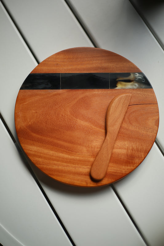 Round Cheese Board with Spreader